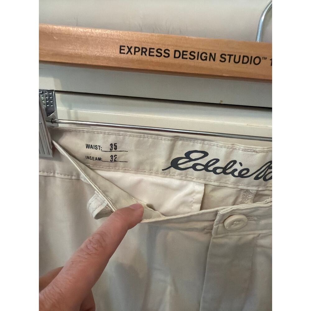 Eddie Bauer Men's Pants Size 35x32 Flat Front 100% Cotton Preppy Legend Wash - Picture 2 of 6